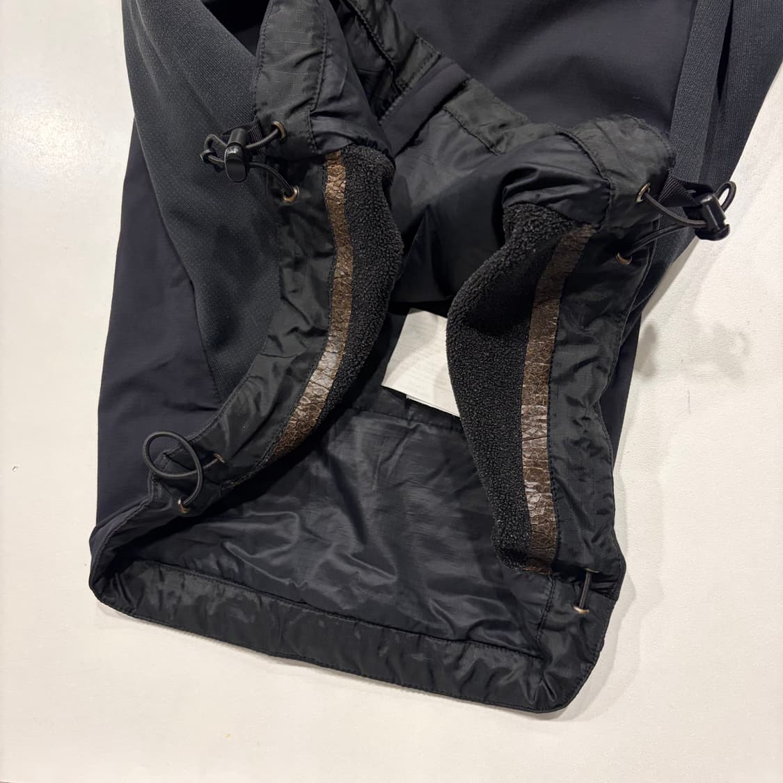 [M] 12s 아크테릭스 아톰 LT 블랙 후드 패딩 자켓 D364 상품이미지7