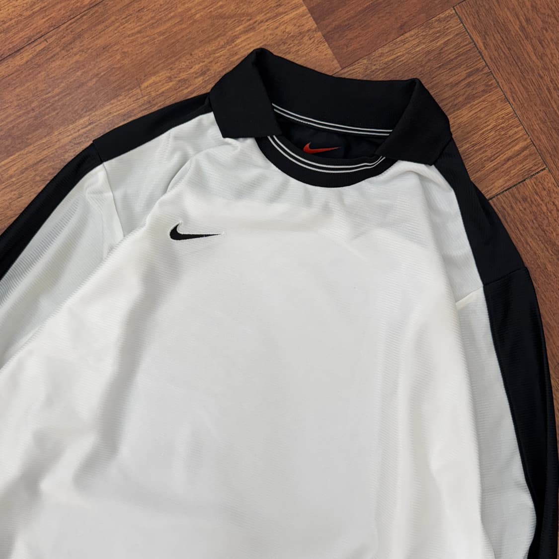 M(100) 나이키 올드스쿨 카라 티셔츠  상품이미지4