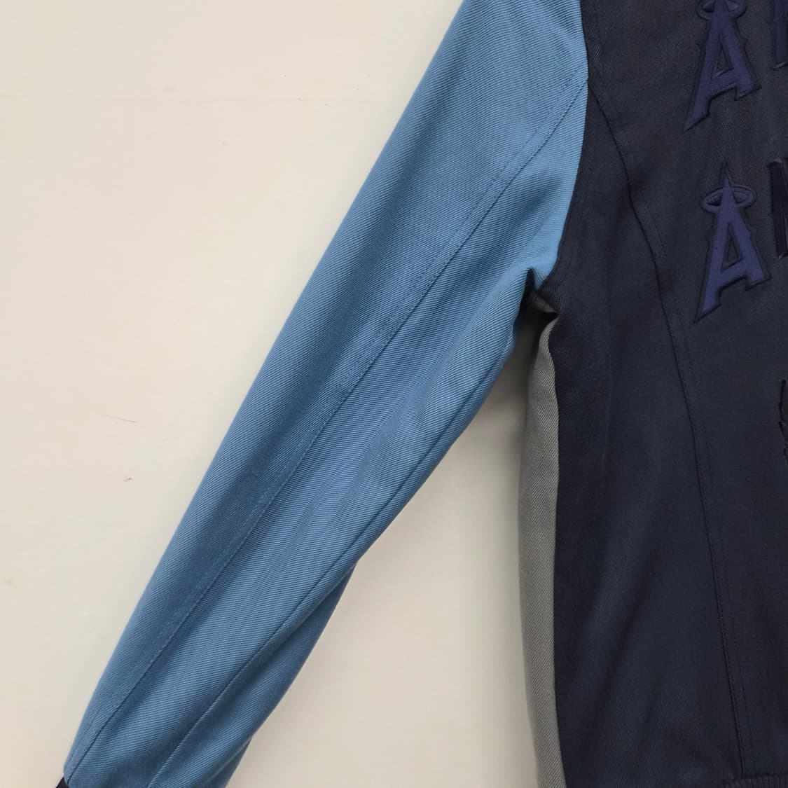 MLB LA 에인절스 팀 로고 누빔 바시티 자켓 남성 XS 상품이미지9