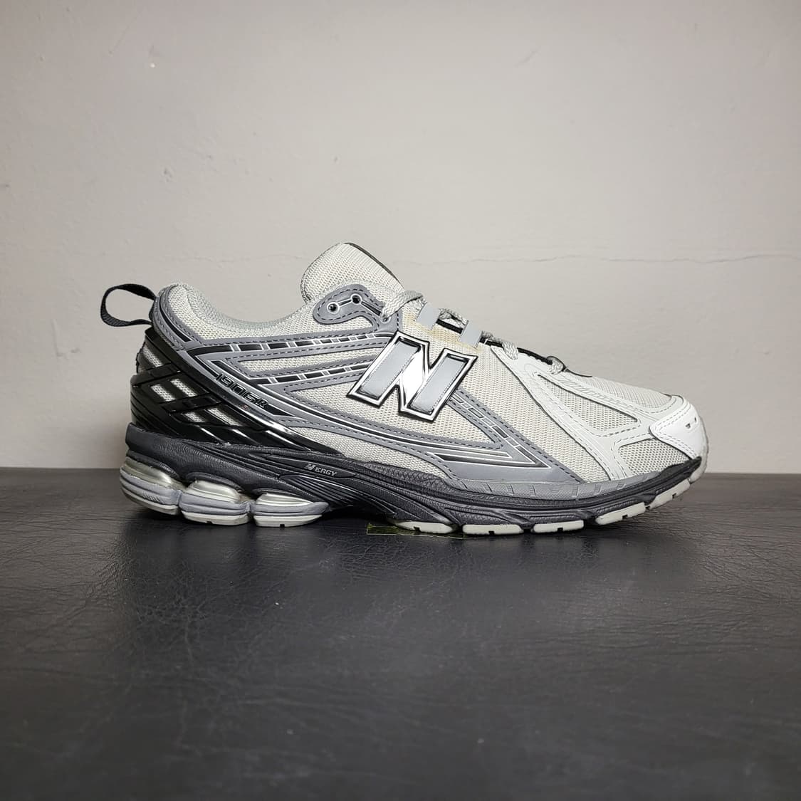 뉴발란스 운동화 270m 상품이미지1