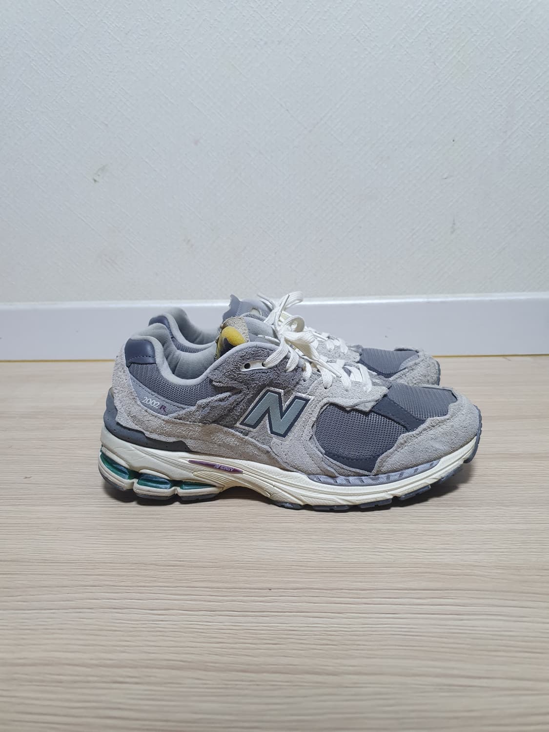 뉴발란스 2002R 프로텍션 팩 레인 클라우드 280 상품이미지1