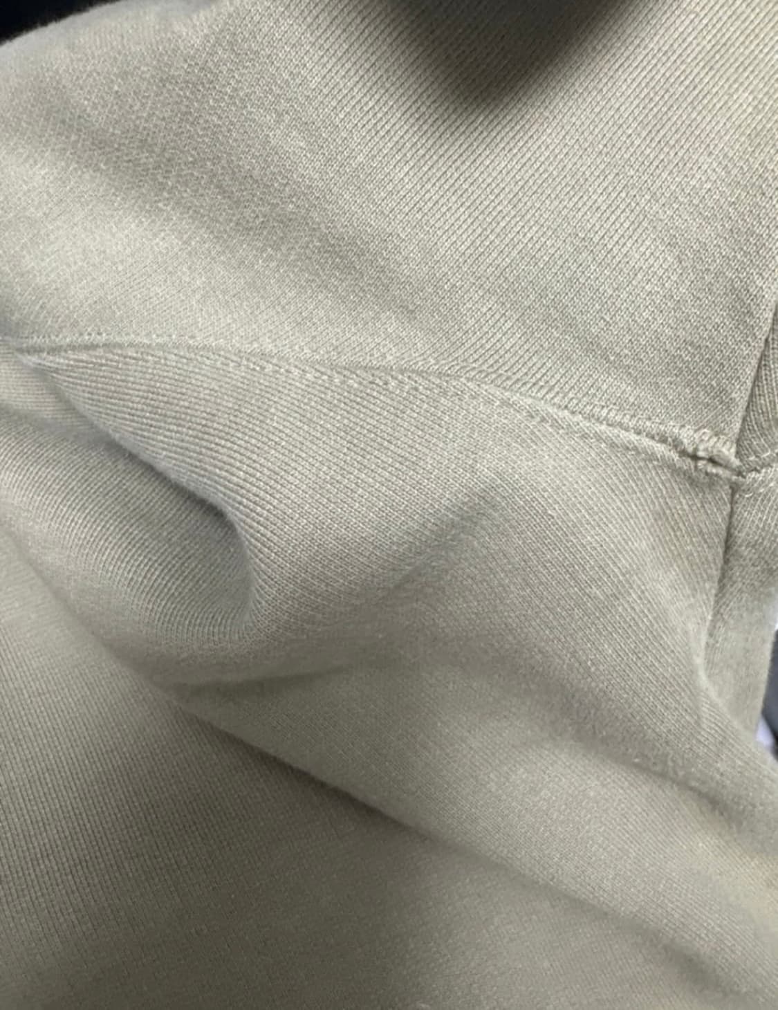 정품 아미 맨투맨 올리브그린 xl 상품이미지6