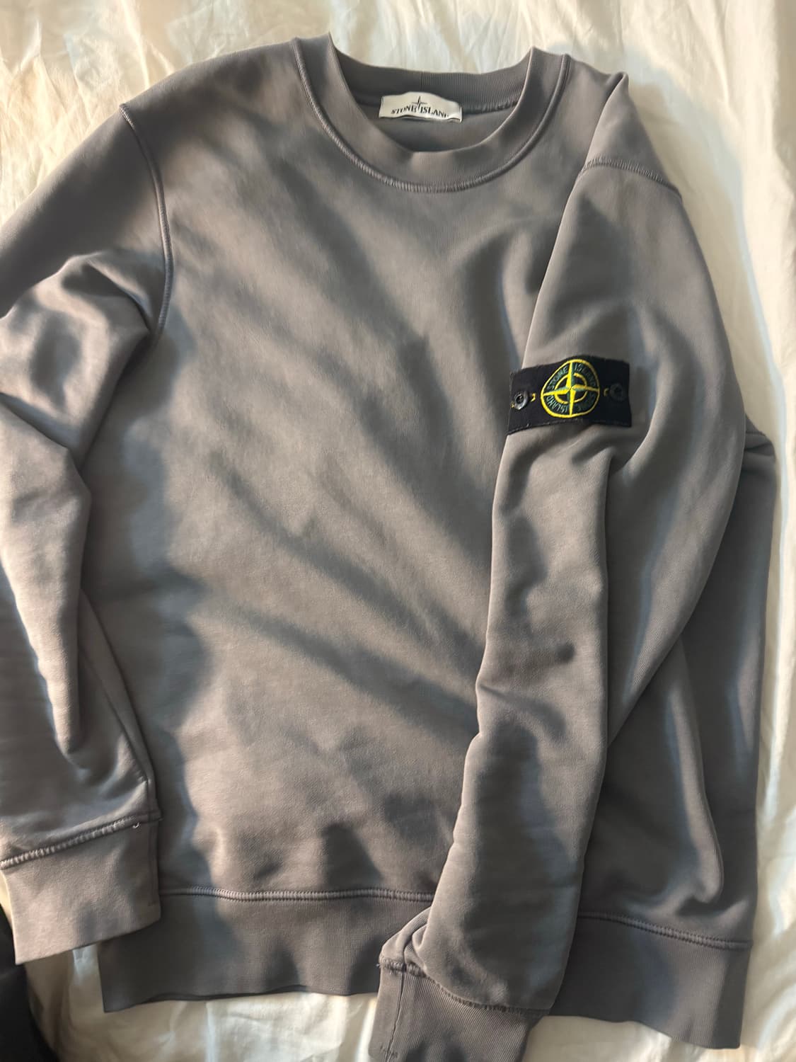 스톤아일랜드 맨투맨 다크그레이 상태좋음 상품이미지2