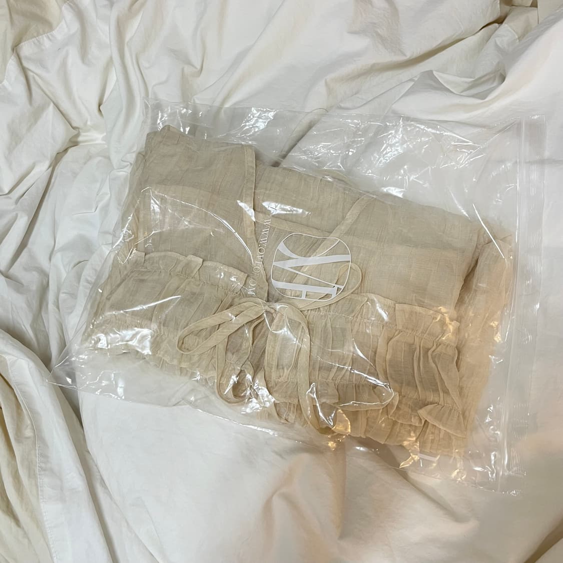 오브오브 사라 셔링 블라우스 상품이미지7