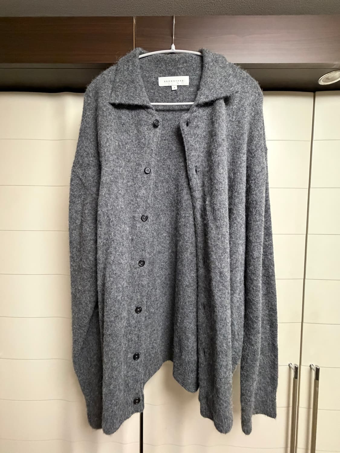 브라운야드 알파카 카라 가디건 차콜 5 상품이미지2
