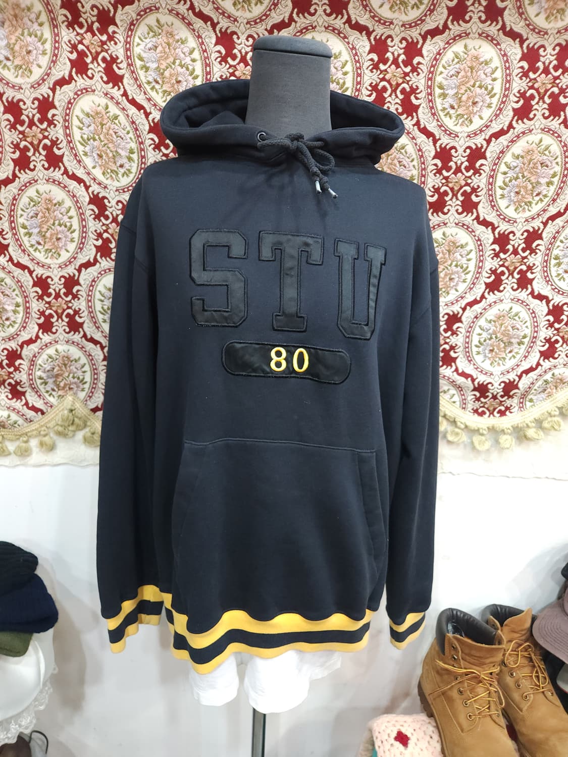 스투시 90s STU 자수로고 배색 기모후드티

 상품이미지1