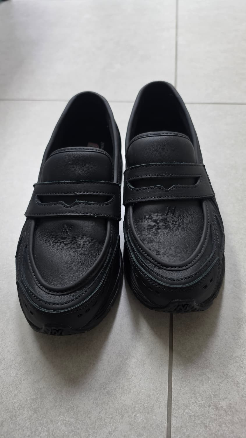 뉴발란스 1906L 블랙 275 사이즈 상품이미지1