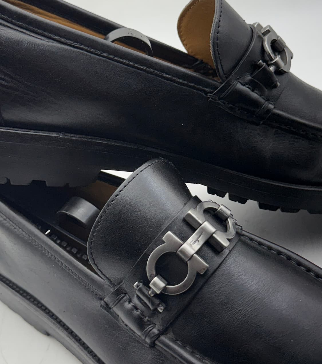 정품)페라가모255 상품이미지1