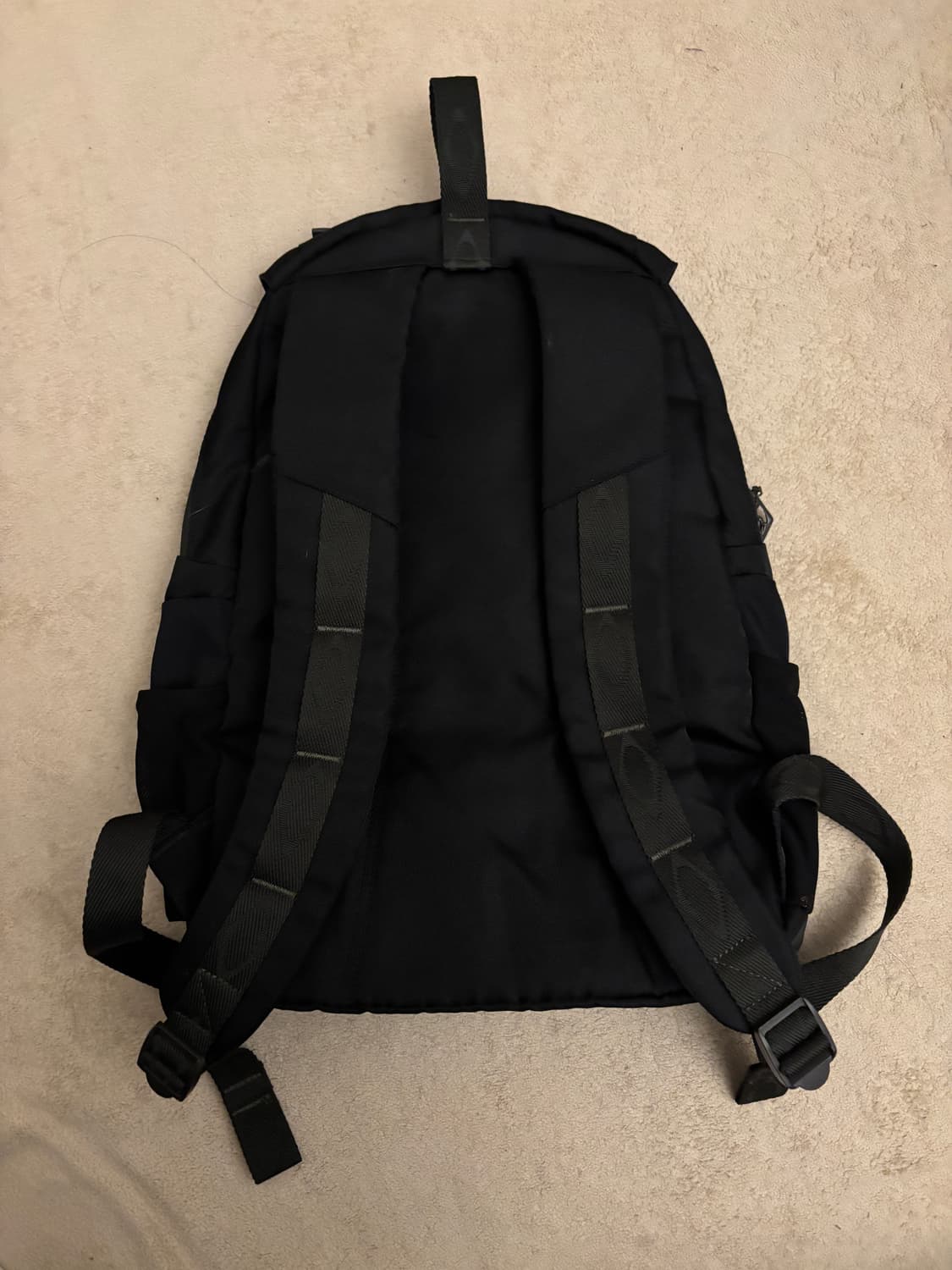 미스치프 버클 플랩 백팩 블랙 상품이미지4