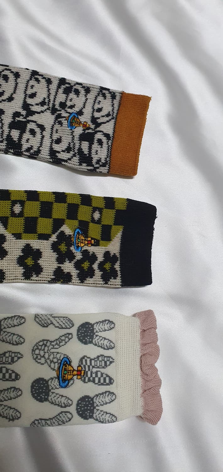 올리브 베이지 블랙 꽃 체크 비비안웨스트우드 양말 상품이미지10