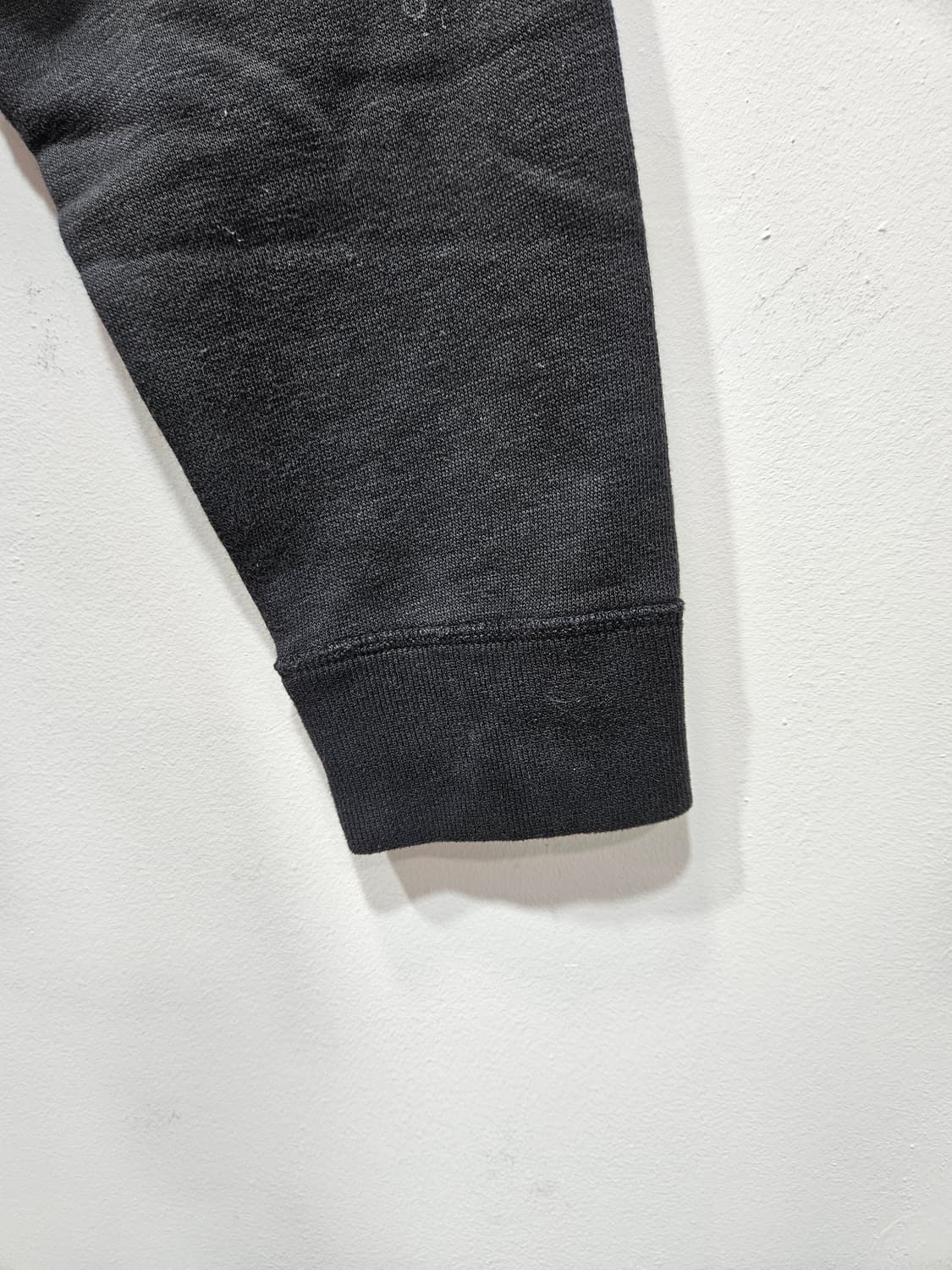 아베크롬비 블랙 로고 맨투맨 기모 티셔츠 M 상품이미지6