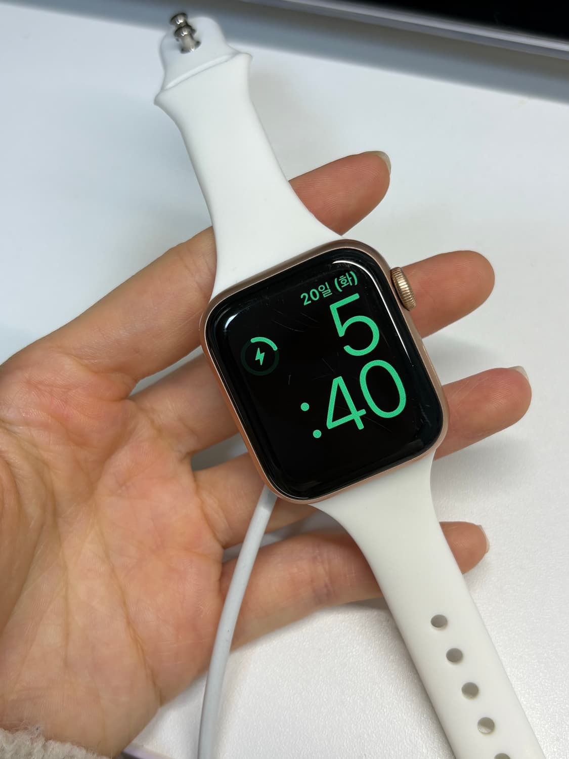 애플워치 se 40mm 골드 배터리 성능 100% 상품이미지2