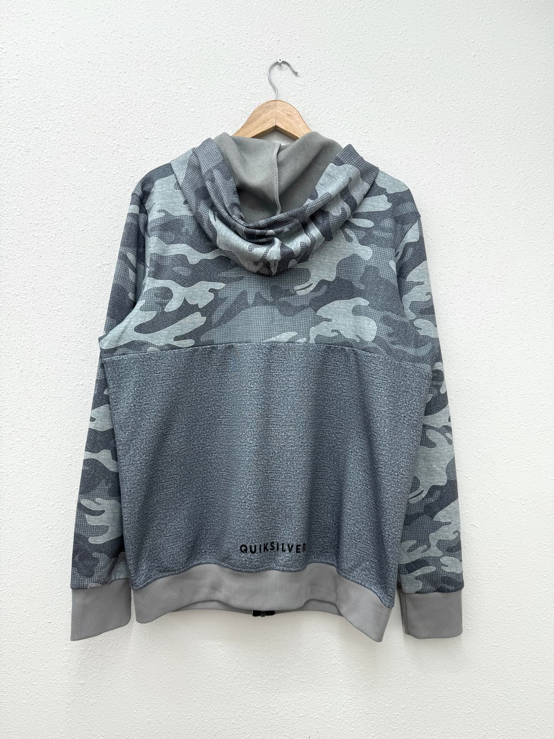 퀵실버 카모 패턴 풀집업 후드 집업 상품이미지6