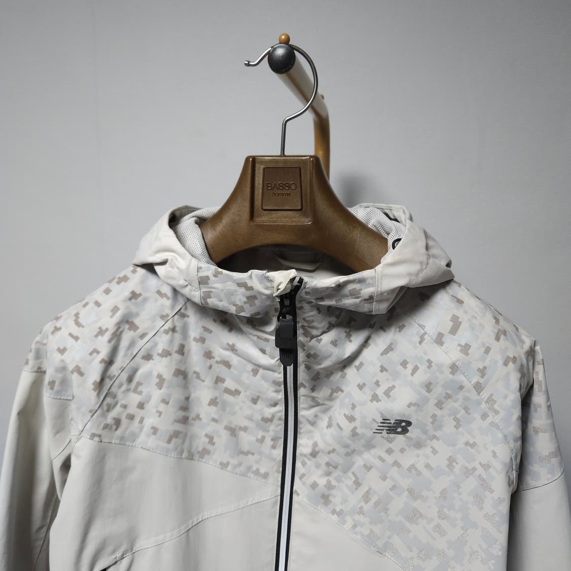 95 ) 뉴발란스 여성 후드 바람막이  상품이미지2