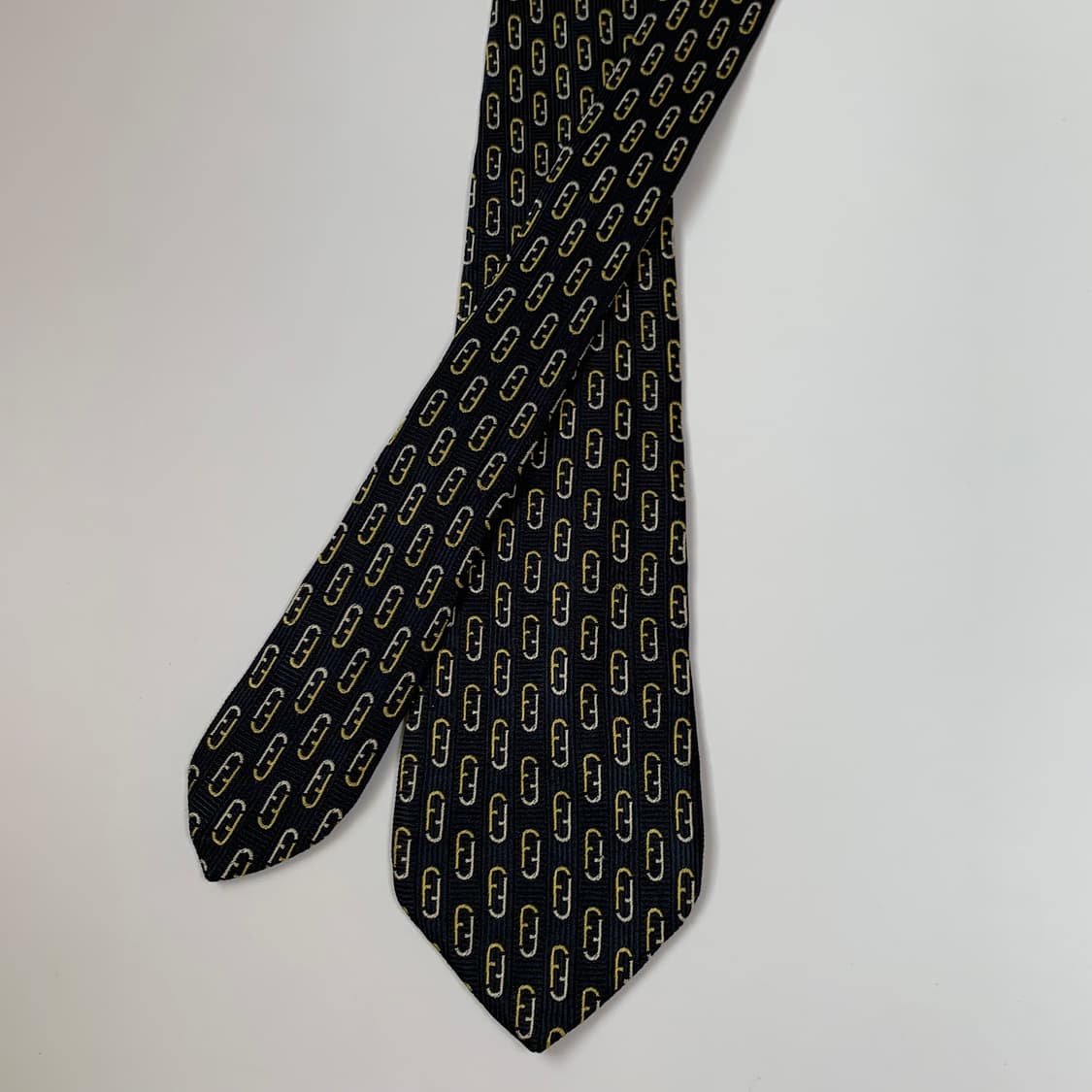 펜디(FENDI) FF모노그램 이태리 100실크 명품넥타이 정장룩코디 상품이미지3