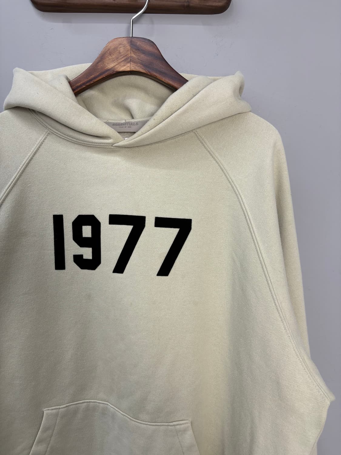 에센셜 피어오브갓 1977 후드티 상품이미지3