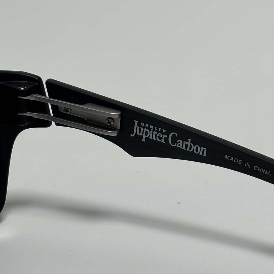 오클리 주피터 카본 페라리 에디션 (Ruby Iridium) 상품이미지6