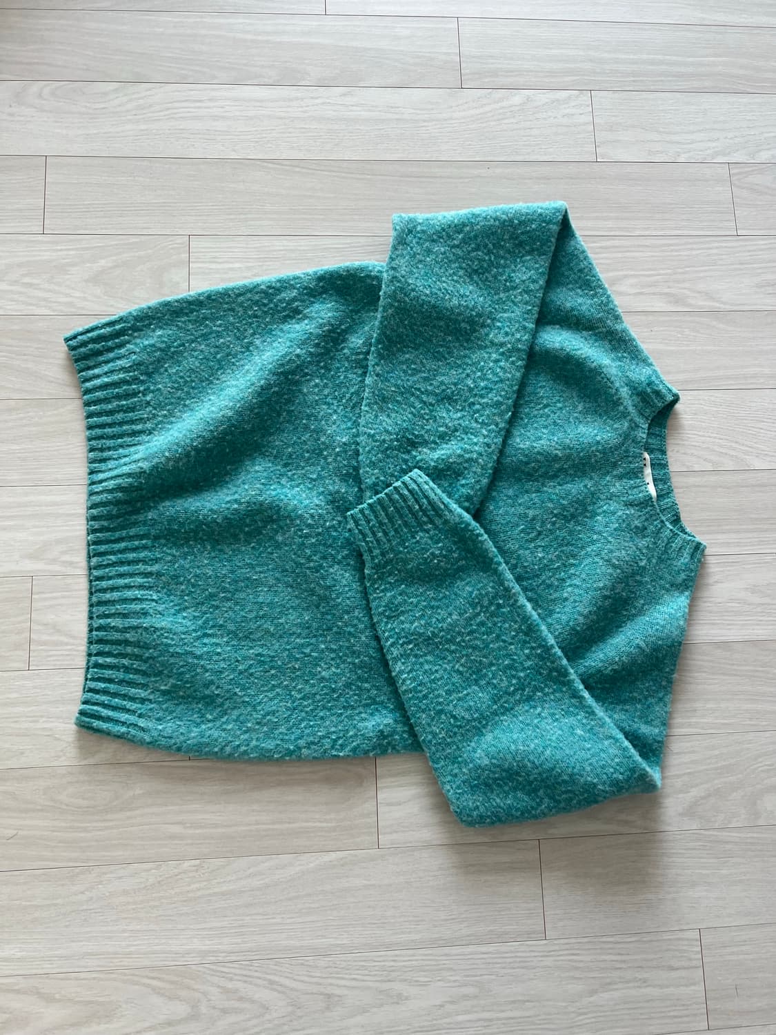 블랭크룸 쉐기독 니트 M 사이즈 판매해요 상품이미지3