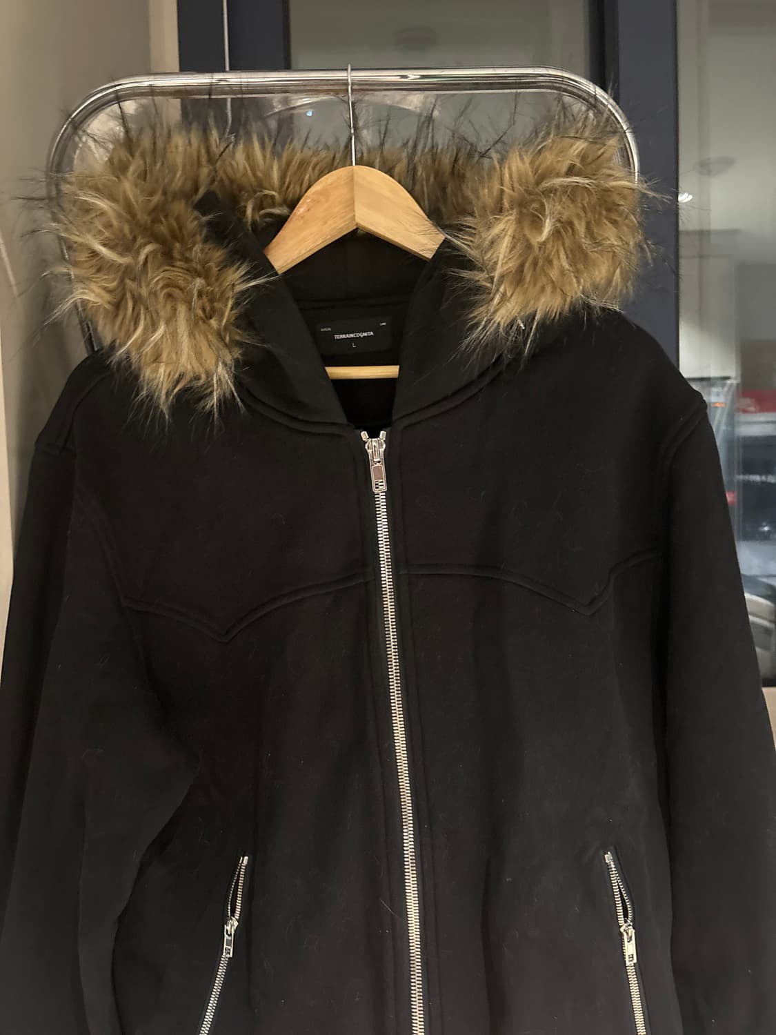 비엑세스 퍼 탈부착 후드집업 상품이미지1