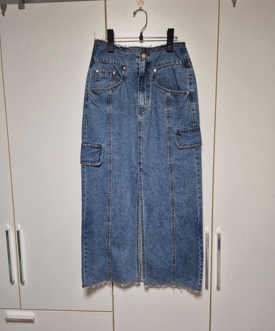 레이브 데님 롱 스커트 Denim Midi Skirt in Blue 상품이미지5