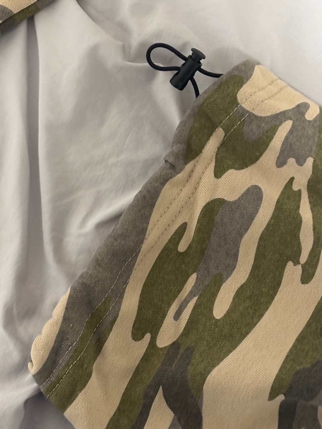 락케이크 Camo metal graphics pants 베이지 상품이미지10