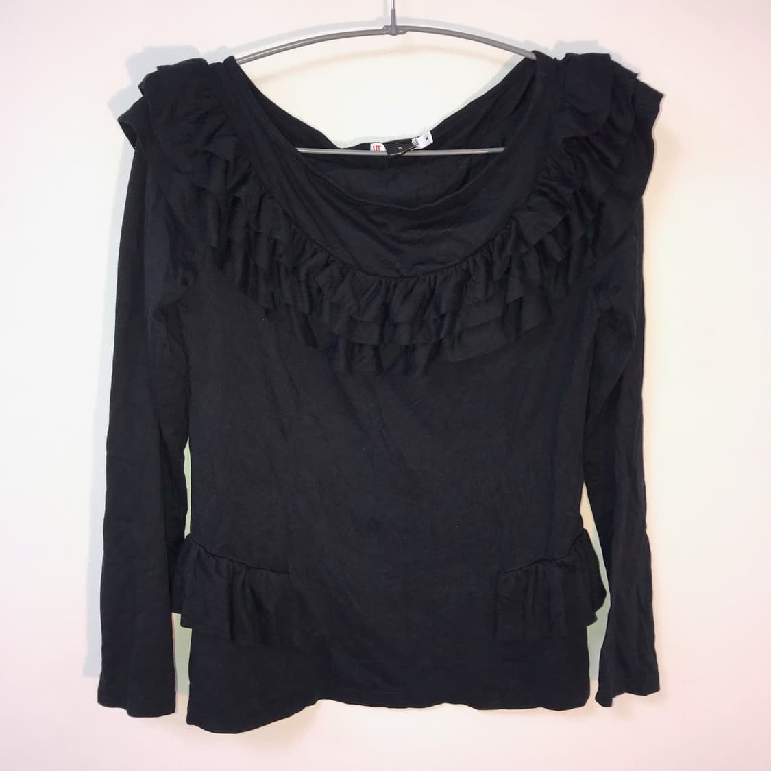 Frill Off-the-Shoulder Long Sleeve Top 상품이미지2