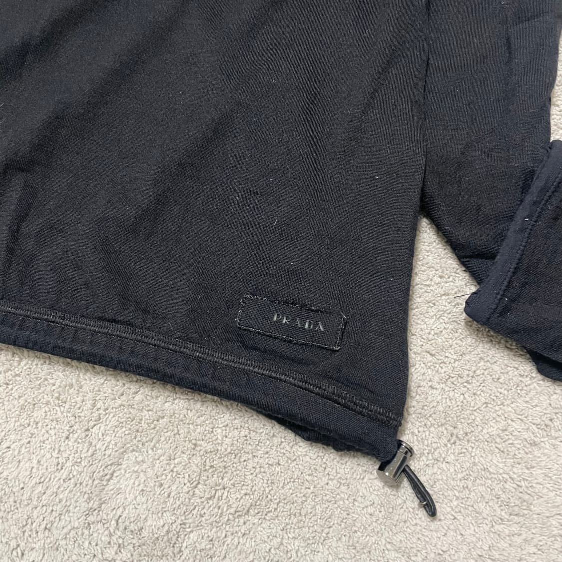L) 프라다 스트링 후드 반 집업 슬리브 상품이미지2