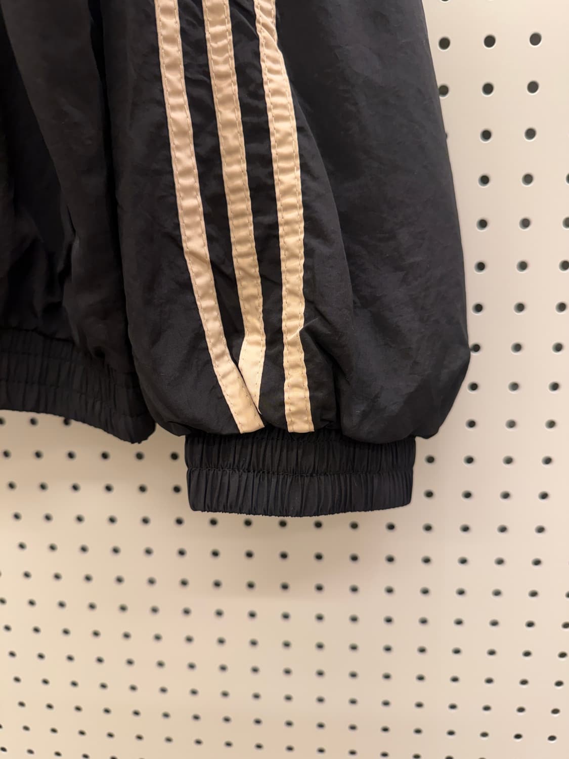 아디다스 × 맨체스터 유나이티드 올드스쿨 윈드브레이커 자켓 U194 상품이미지4