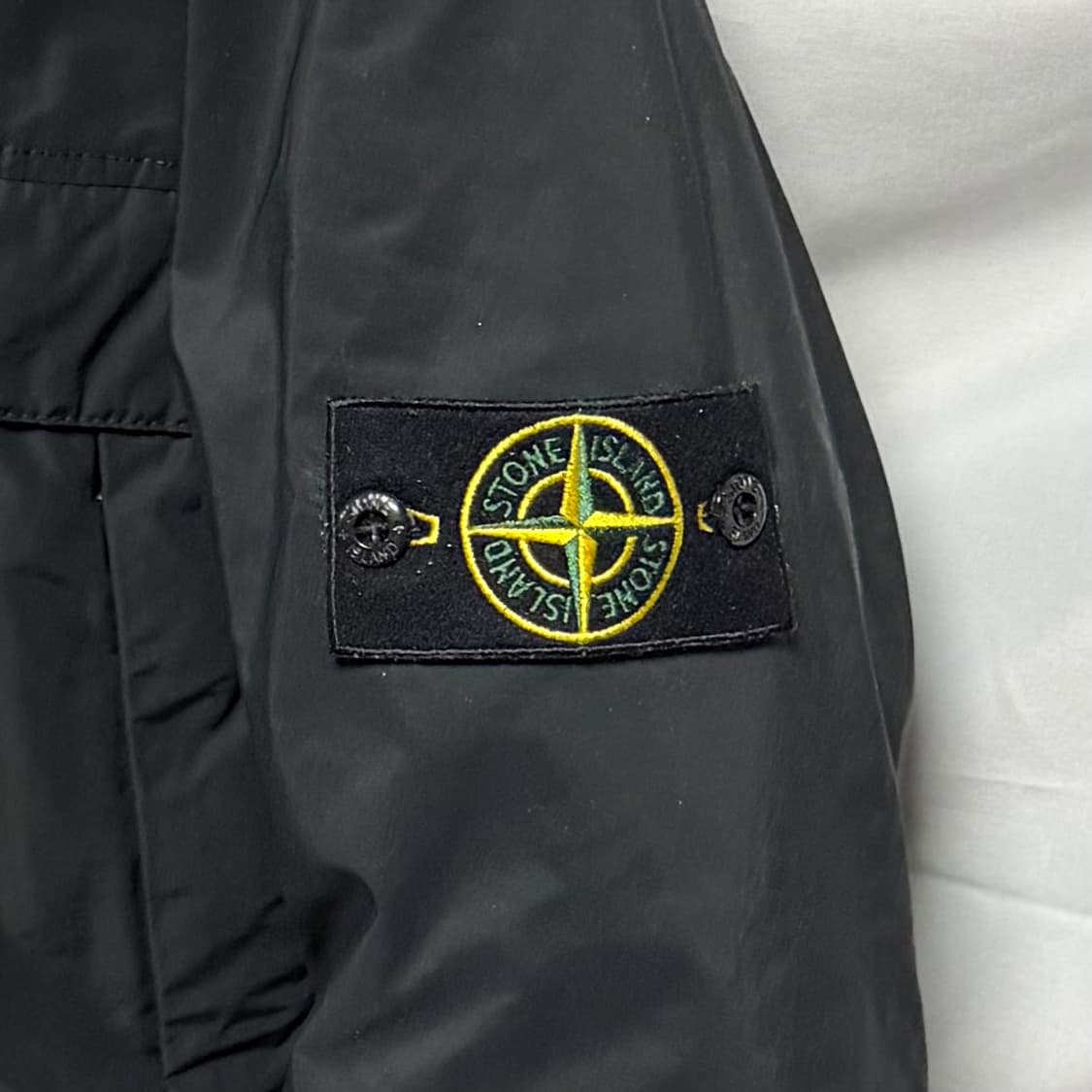 [S+급/XL] 20FW 스톤아일랜드 마이크로랩스 다운 패딩 블랙 상품이미지4