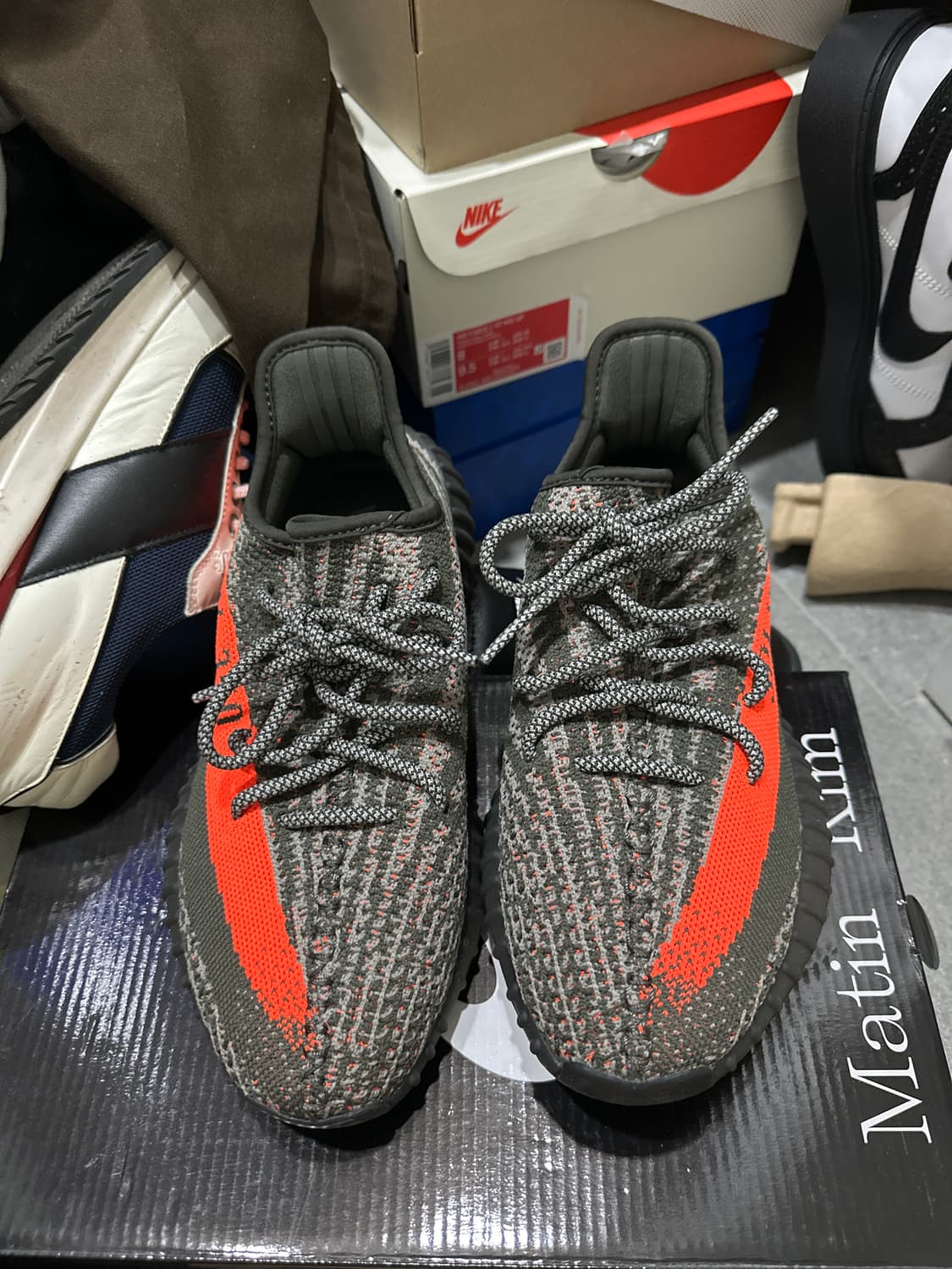 Adidas Yeezy Boost 350 V2 Beluga - Refle 상품이미지1