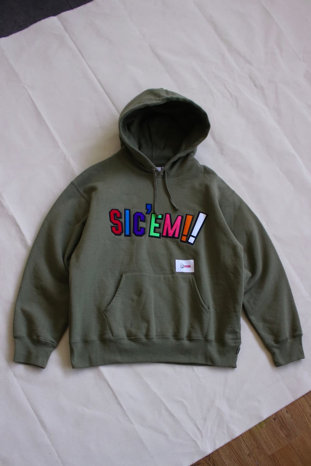 슈프림 x 더블탭스 sic'em!! 후디  상품이미지1