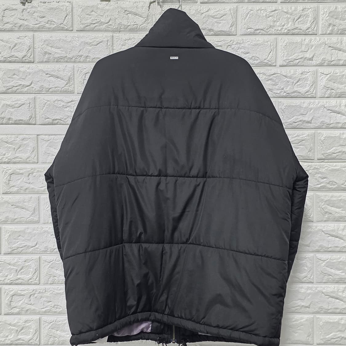 택포) RVCA  숏패딩 L 상품이미지4