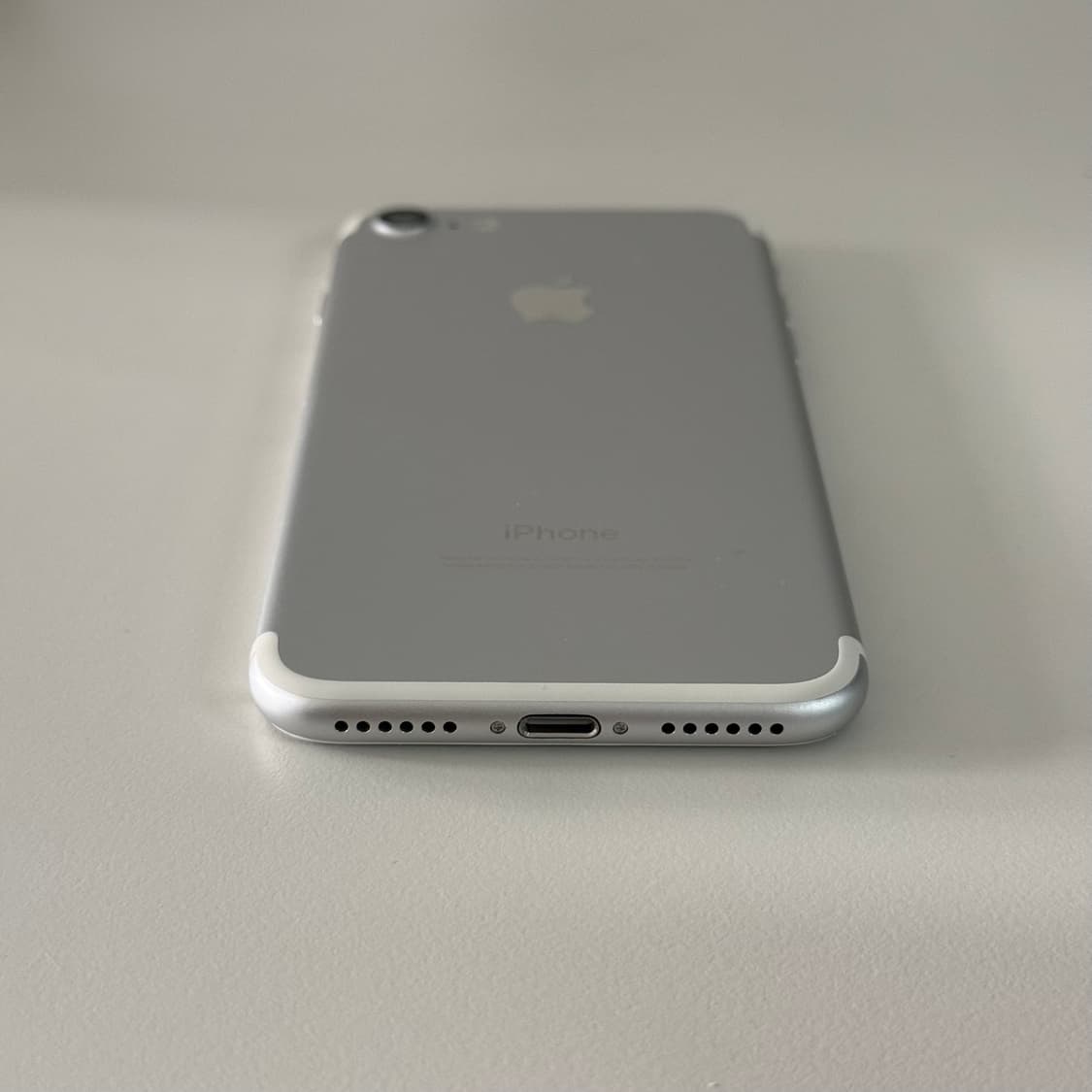 S급 아이폰7 실버 128GB 해외무음판🔋100% 상품이미지3