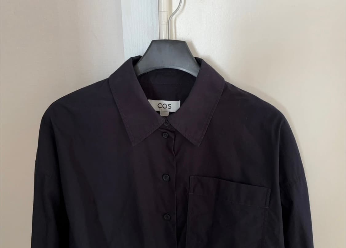 COS EU34사이즈 네이비 크롭셔츠 상품이미지2