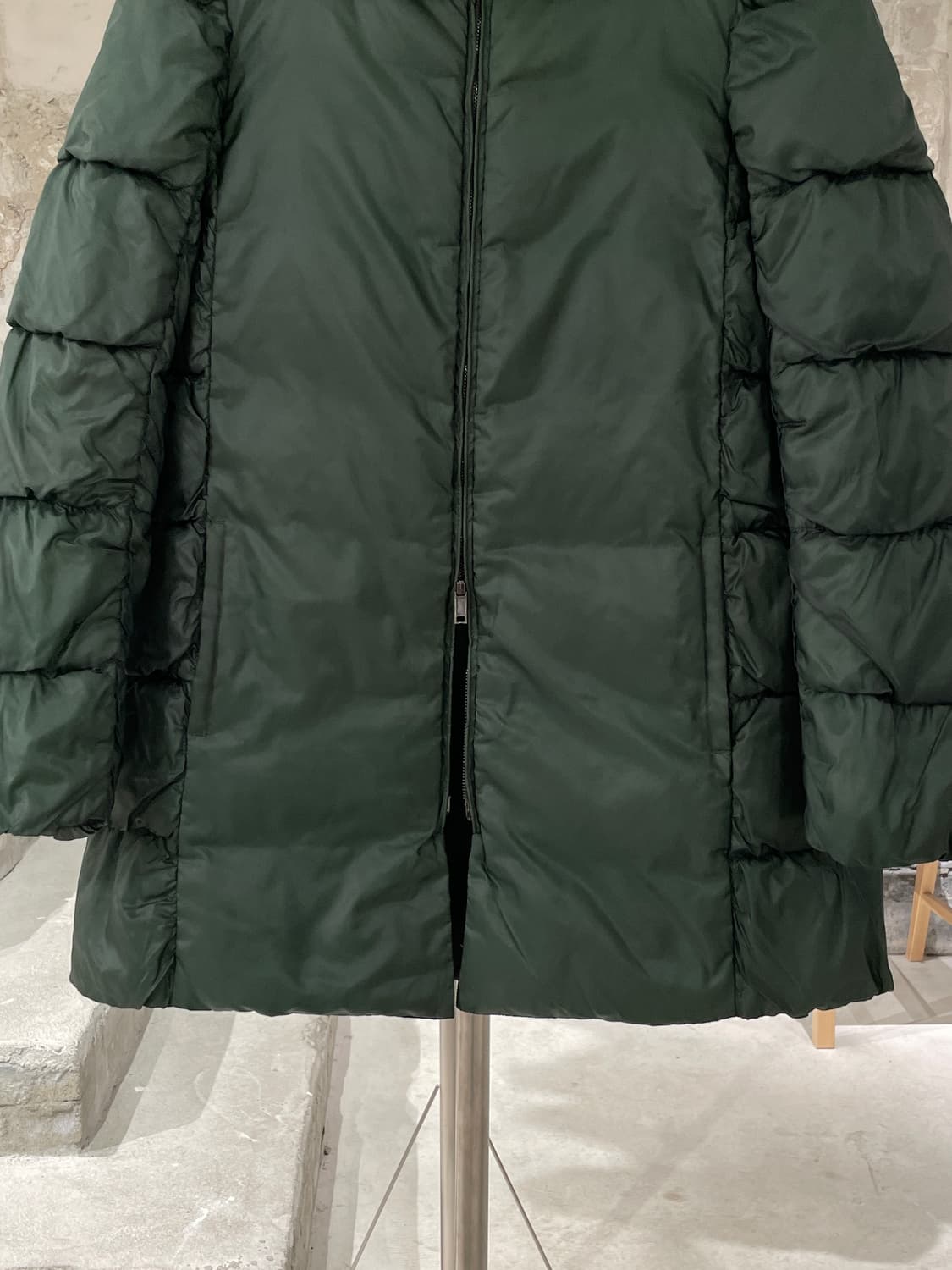 미우미우 꼬르소꼬모 그린 앤 블랙 리버시블 투 웨이 덕 다운 자켓 상품이미지3