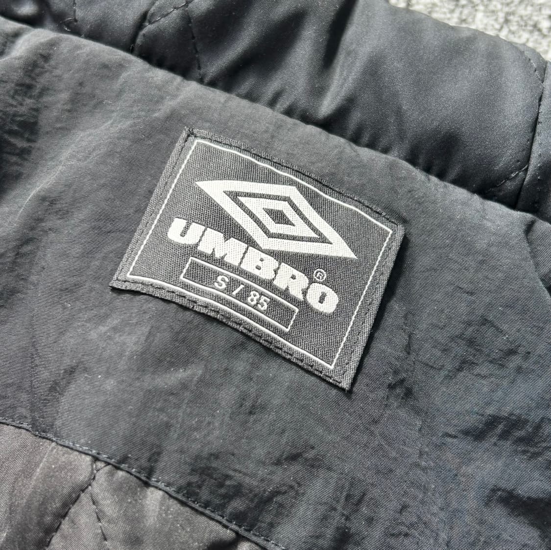 엄브로 올드스쿨 바람막이 점퍼 셋업 상품이미지6