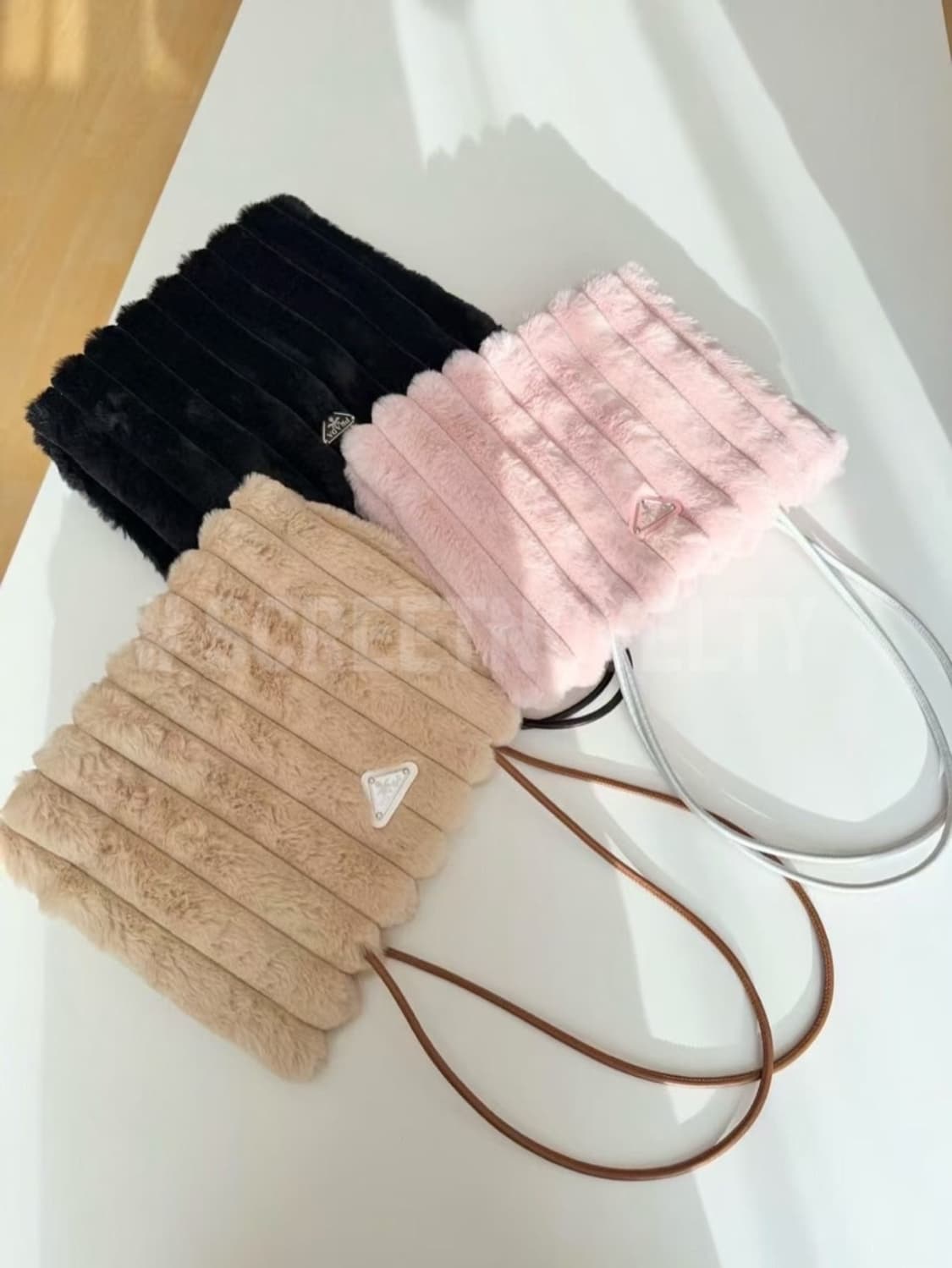  프라다뷰티 퍼 숄더백 브라운 VIP 기프트백 무배 상품이미지6