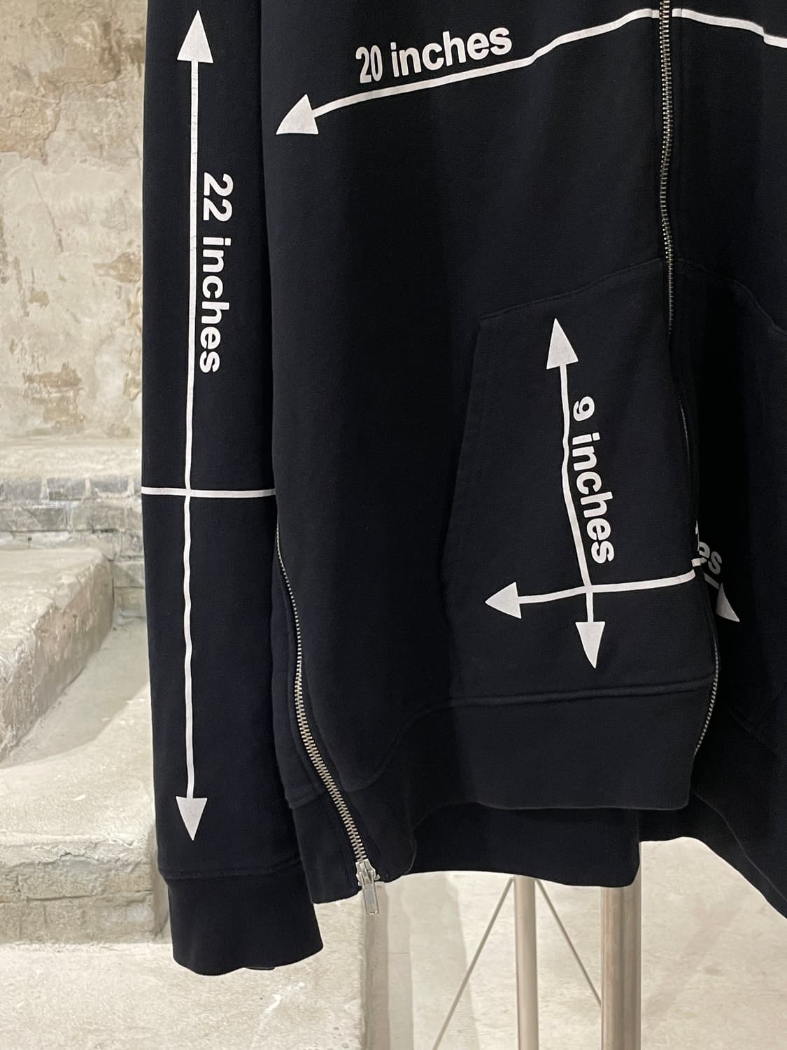 모스키노 블랙 메저먼츠 오버 후디 집업 상품이미지4