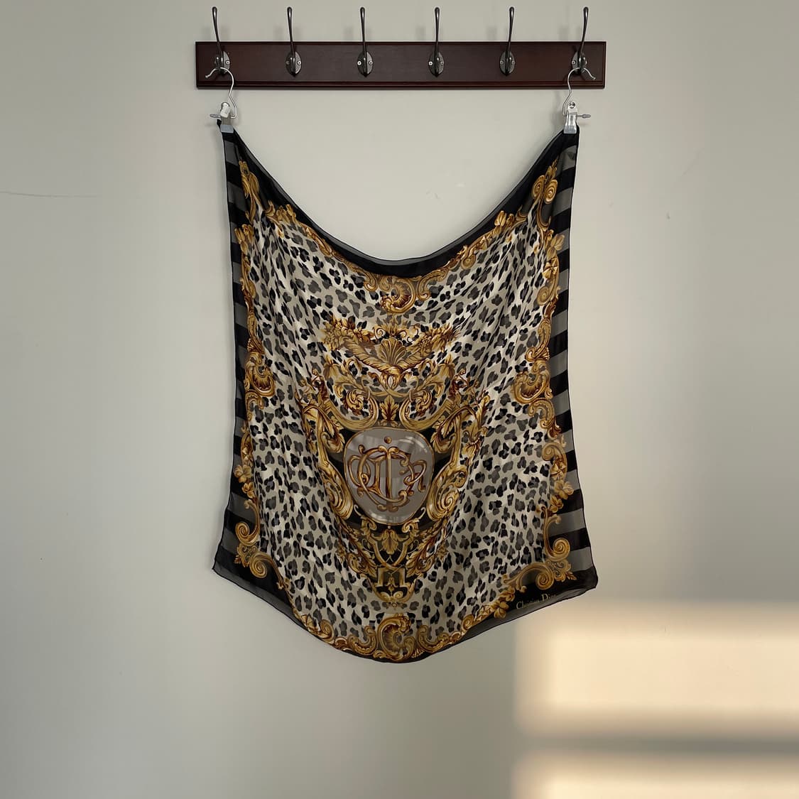 크리스찬 디올 블랙 95 까레 레오파드 스카프 상품이미지2