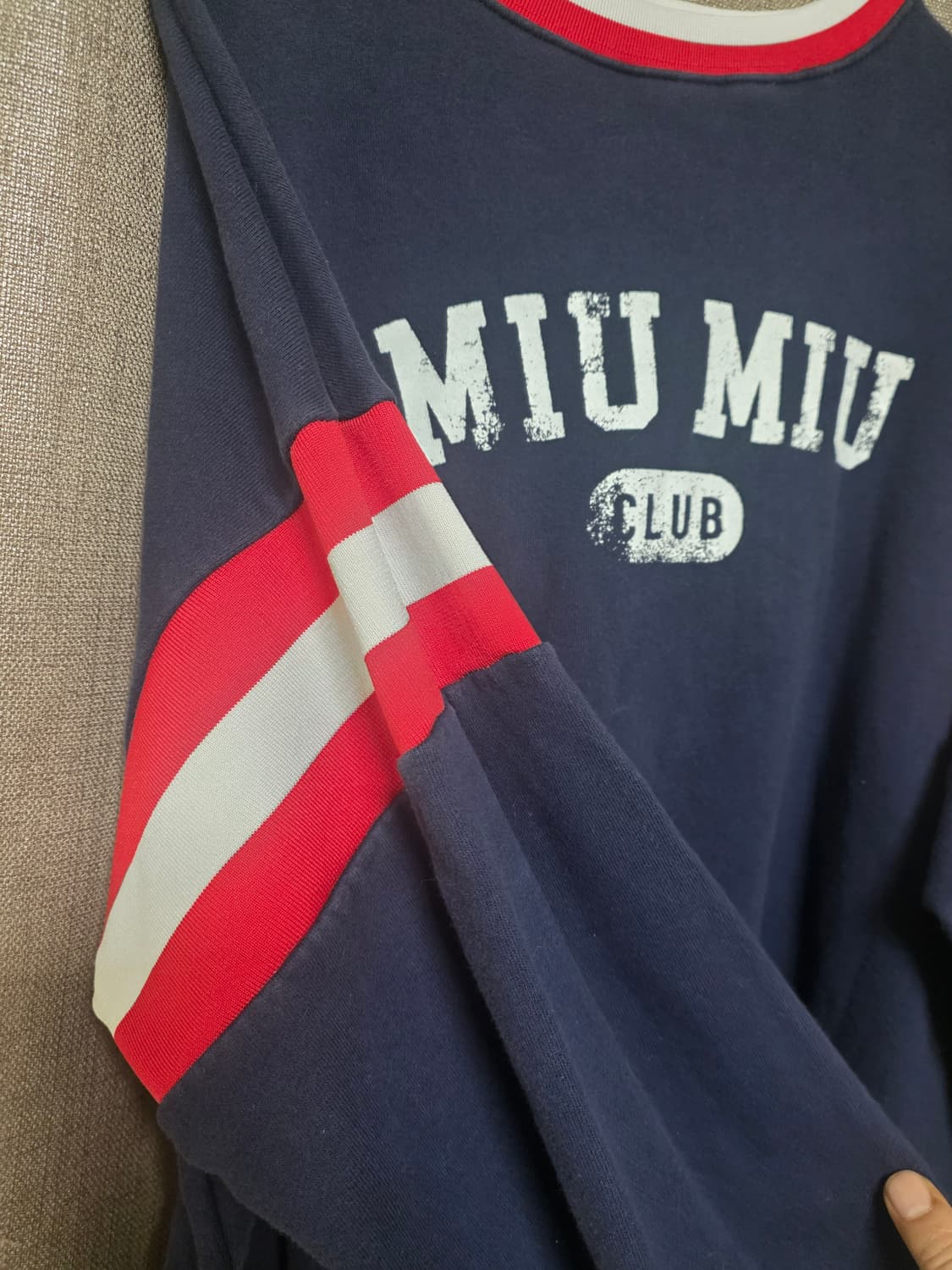 미우미우맨투맨 XS/100~95 상품이미지2