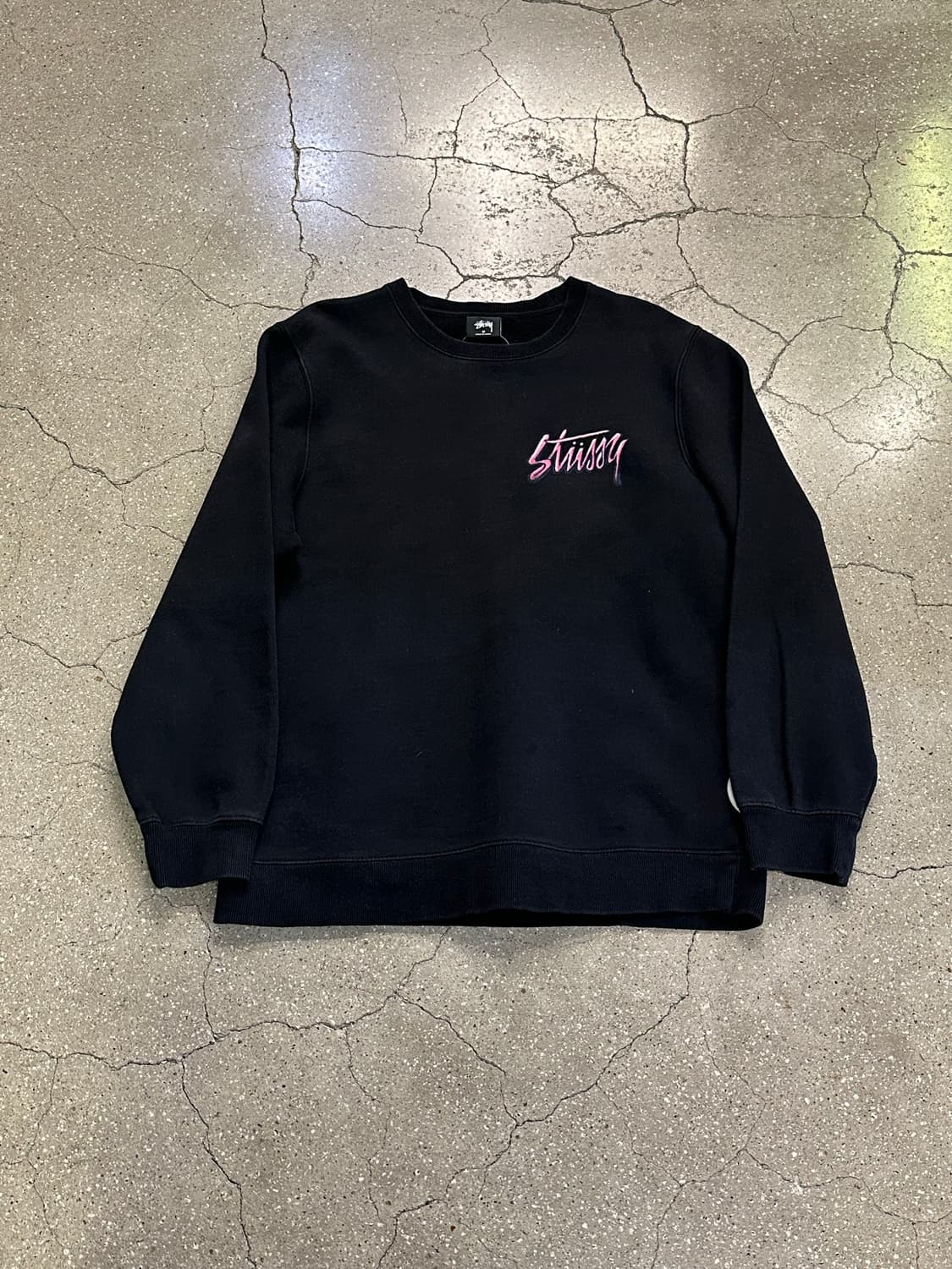 STUSSY 스투시 핑크로고 블랙맨투맨 상품이미지3