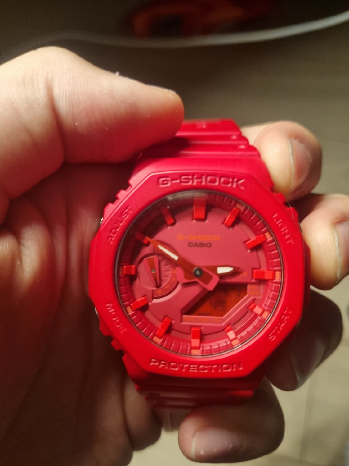 카시오 지샥 GA-2100-4ADR 상품이미지1