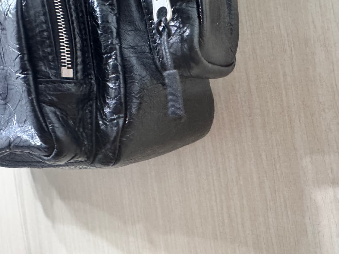 발렌시아가 수퍼비지 메신저백 상품이미지2