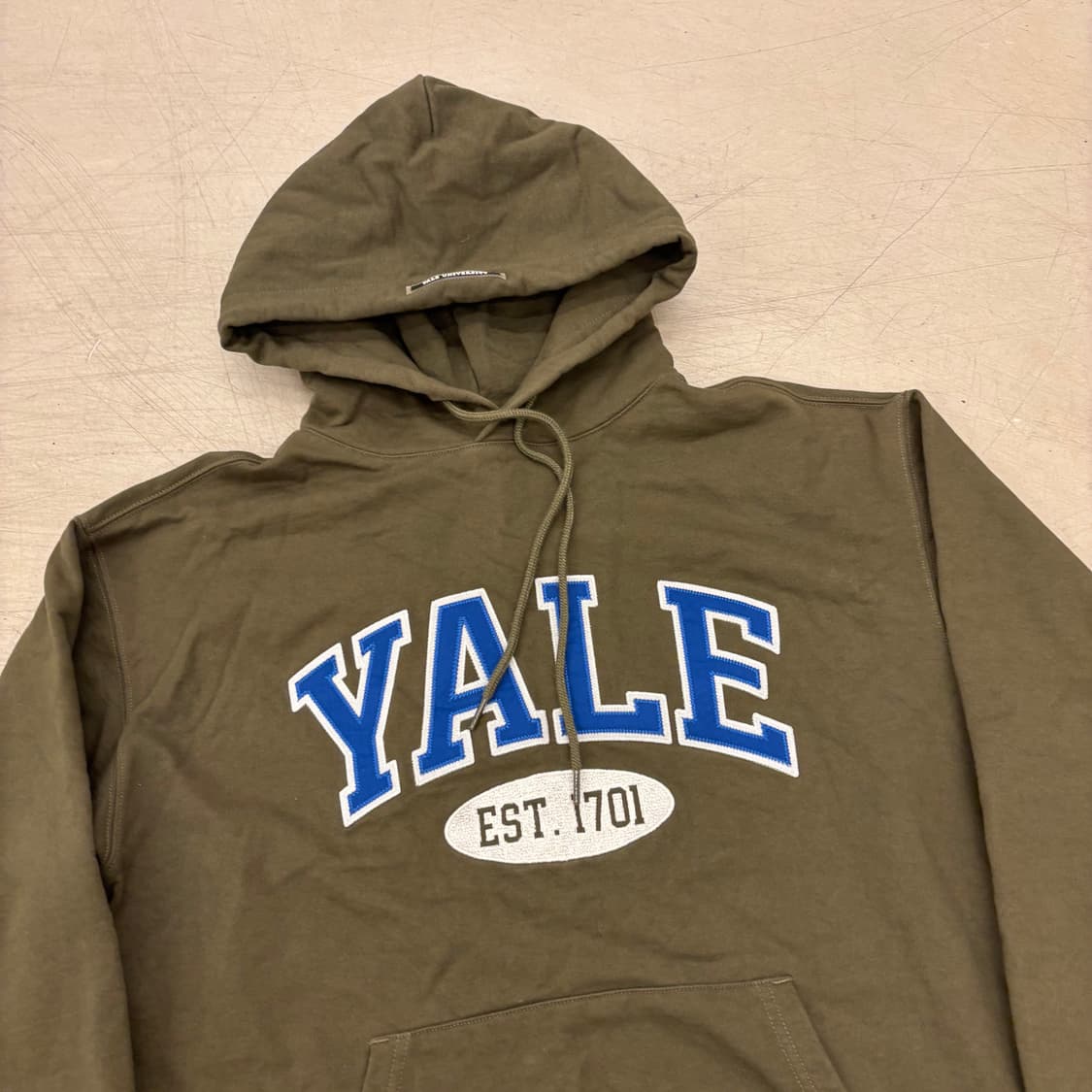 예일 빅로고 카키 후드티 상품이미지2