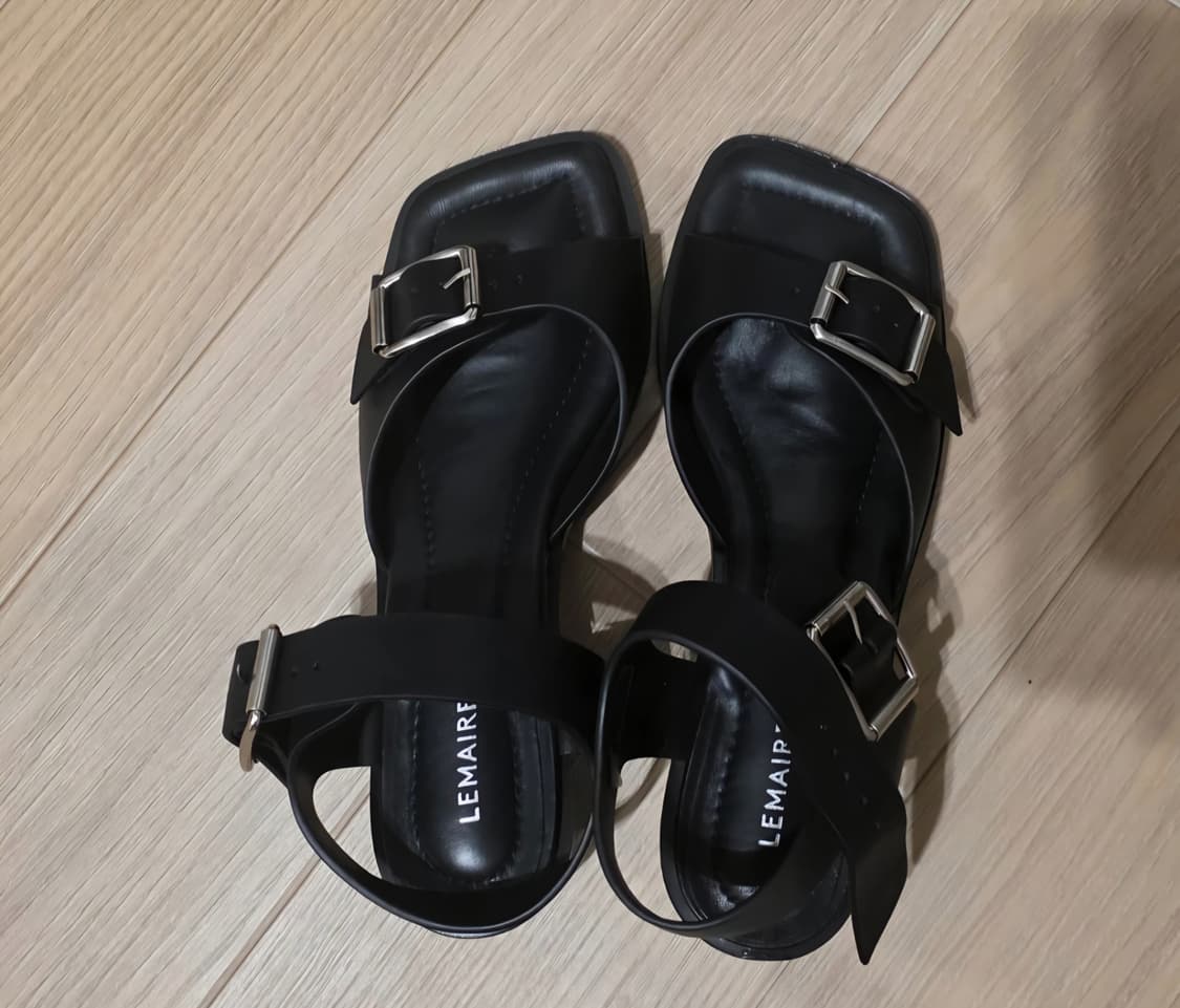 르메르 LEMAIRE 스퀘어 힐 샌들 39 상품이미지4