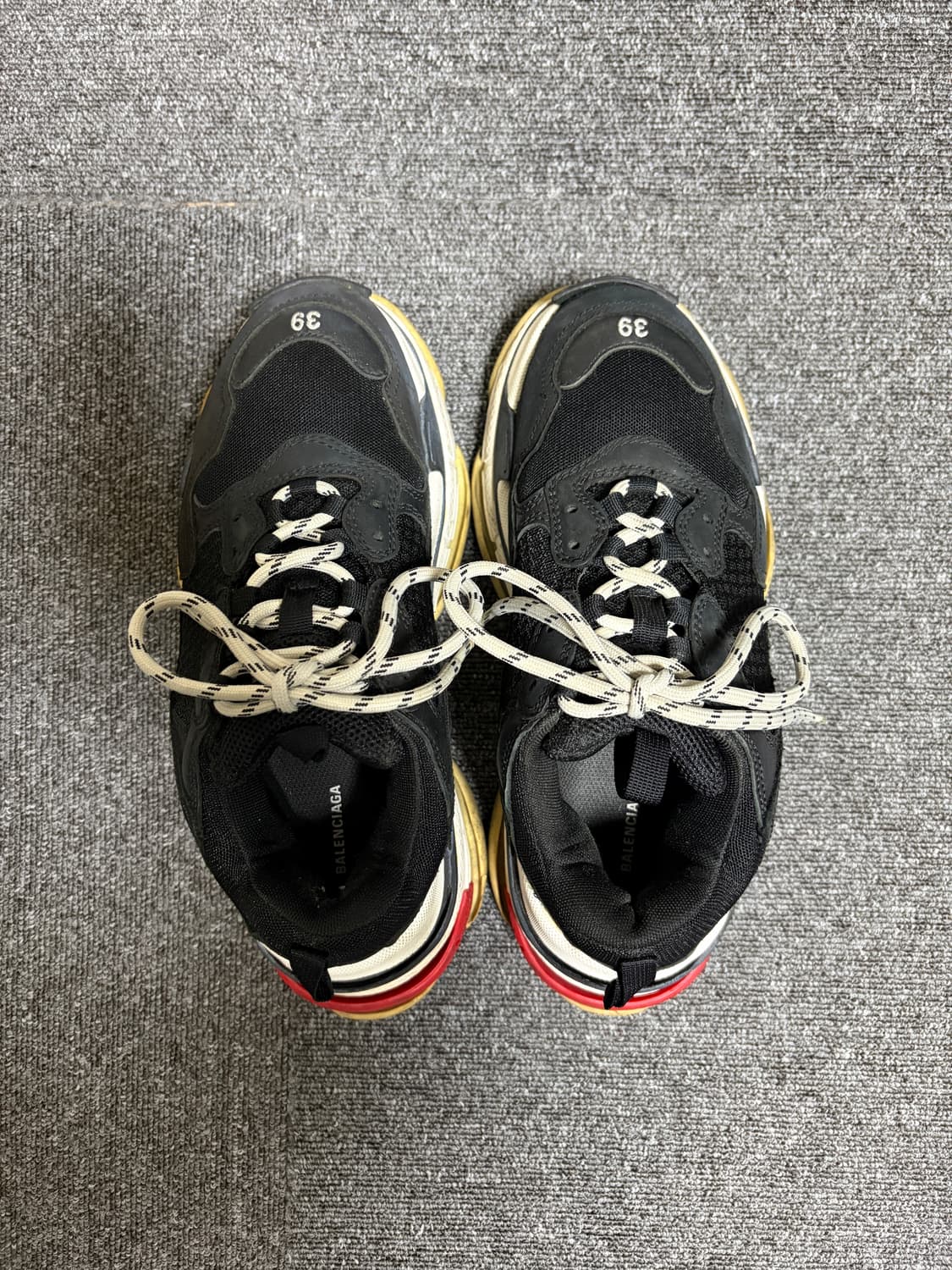 발렌시아가 트리플s 블랙 레드 상품이미지1