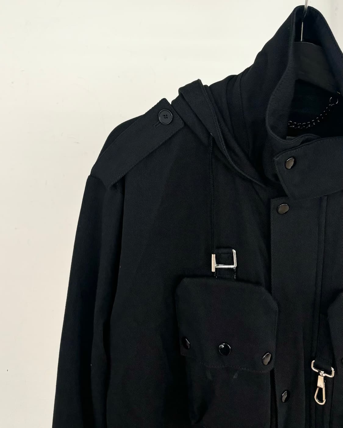 산드로 옴므 20FW 멀티포켓 블랙 사파리 자켓 상품이미지3