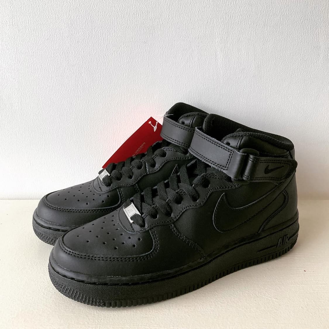 나이키 에어포스1 미드 트리플블랙 상품이미지2