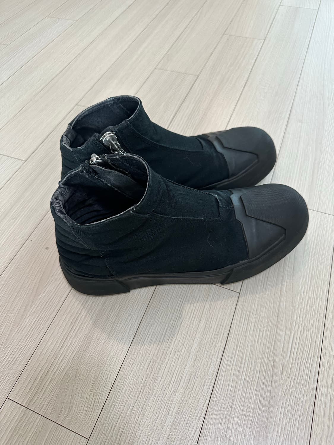 율리우스 17aw 스웨이드 블랙 스니커즈 상품이미지3