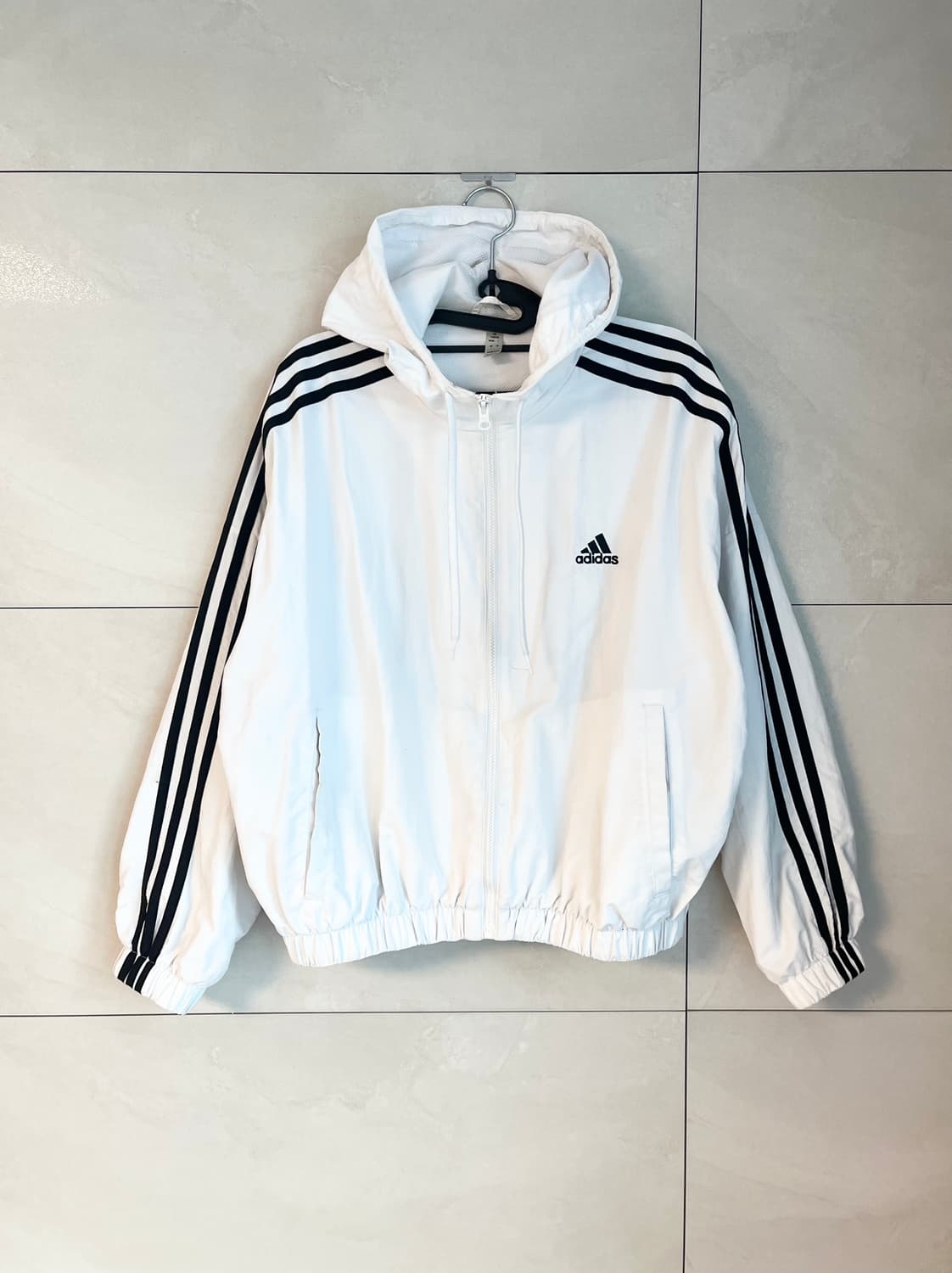 아디다스 크롭 바람막이 화이트 [L]  상품이미지1